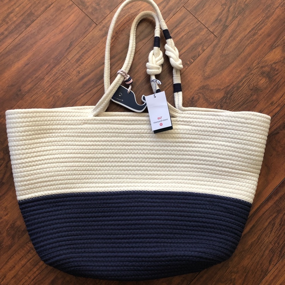 Vineyard Vines Rope Bag with Whale Fob